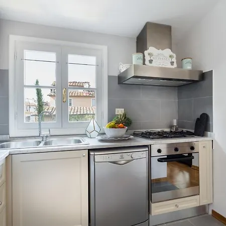 Casa Ottone - Residenze Seicento - A Superb Bright Flourish With Grand Terrace Inside Centre * Lucca